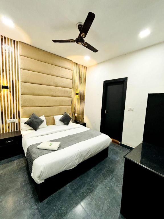 Double Deluxe Room