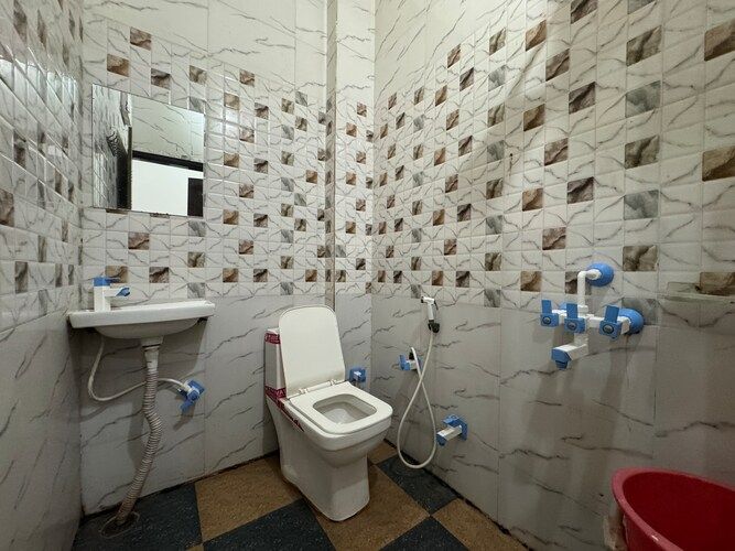 Murli Manohar Palace Deluxe King Bed Room 12