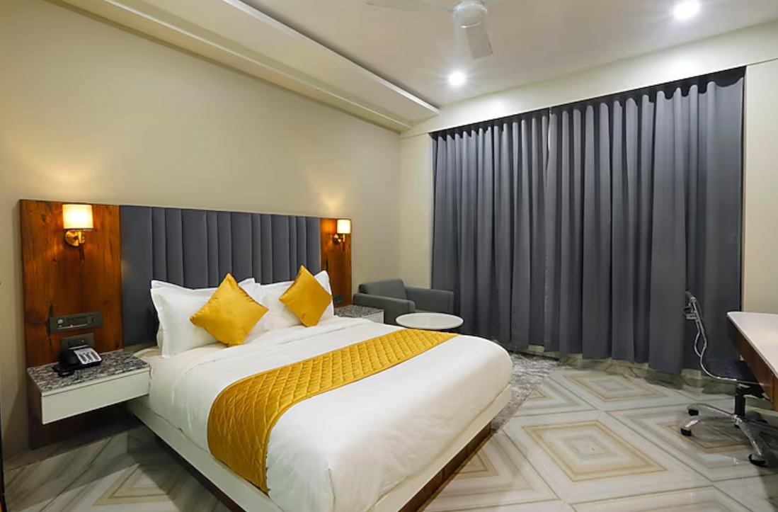 Breeze Bay Executive Luxury Oasis Room 3