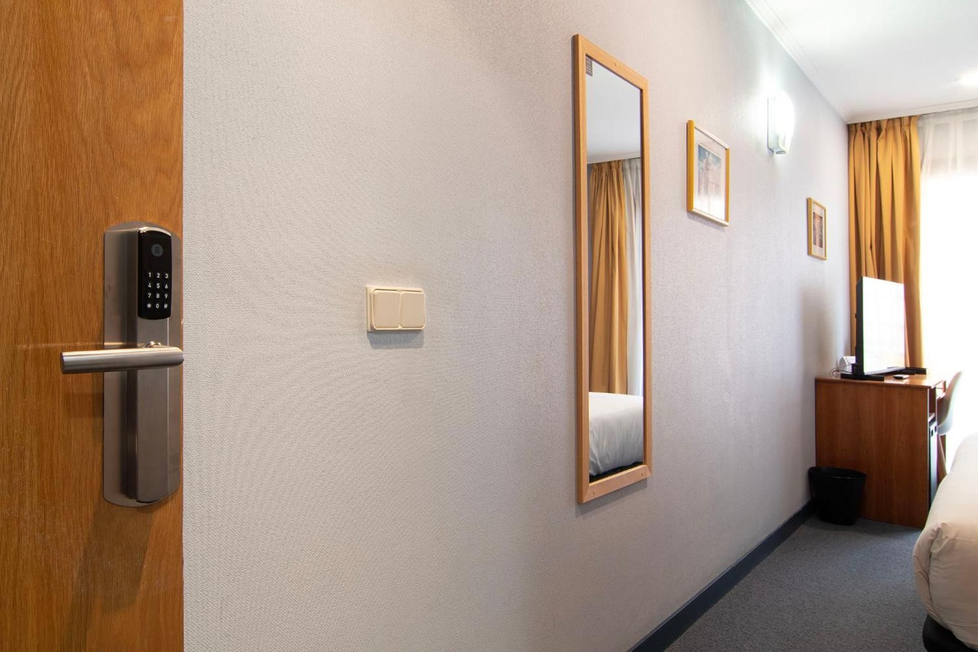 Superior Deluxe Double or Twin Room 