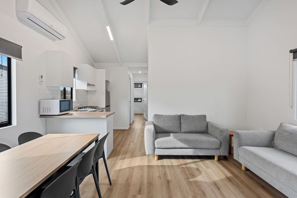 Discovery Parks - Nagambie Lakes Superior Riverside 3 Bedroom Cabin - Sleeps 6 10