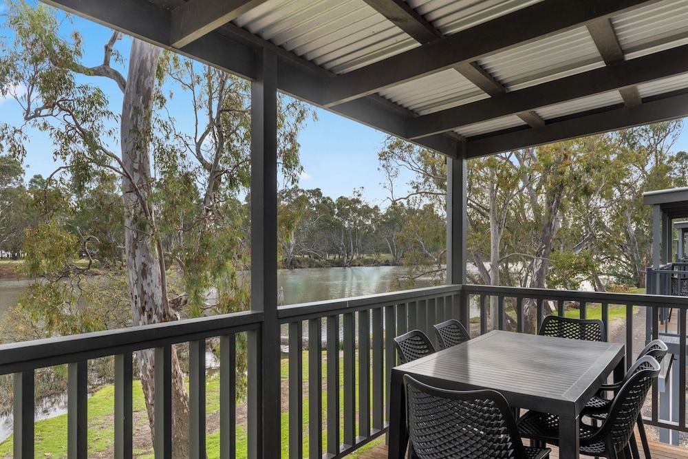 Discovery Parks - Nagambie Lakes Superior Riverside 3 Bedroom Cabin - Sleeps 6 6