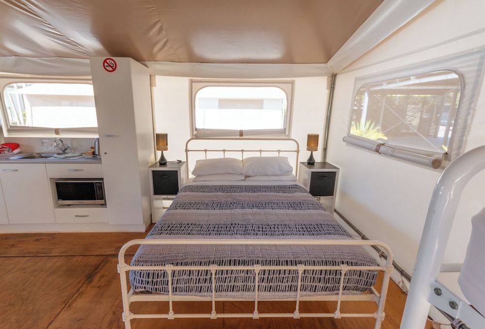 Safari Glamping Tent with Bathroom
