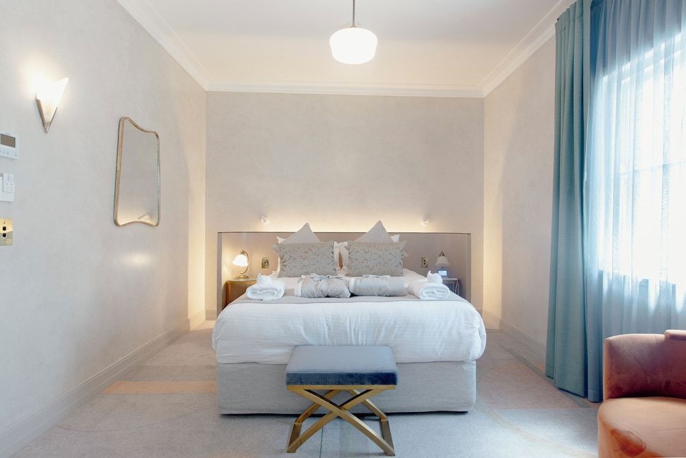 Tattersalls Boutique Hotel Armidale Superior Room, 1 Queen Bed 3