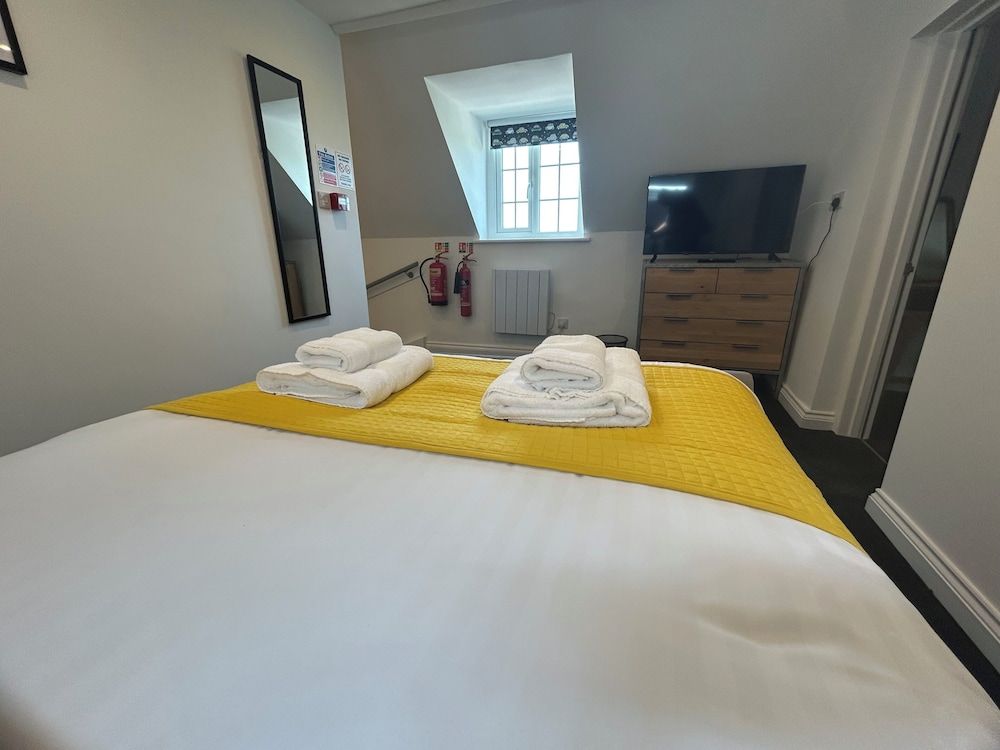 The Stag Deluxe Room, 2 Bedrooms, Non Smoking 3