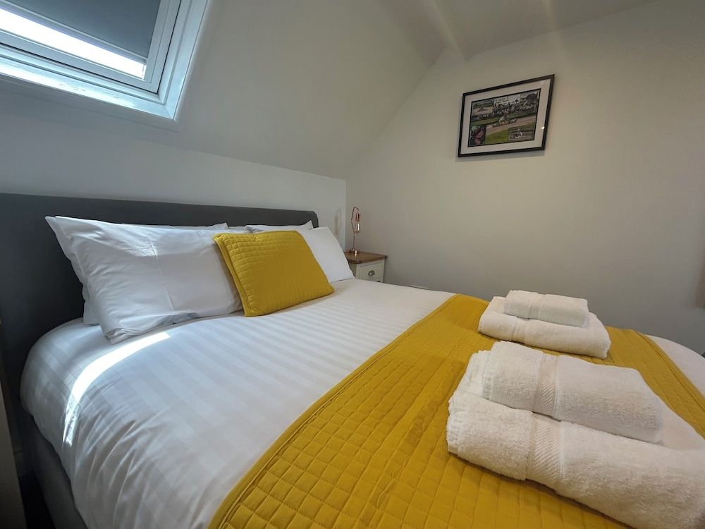 The Stag Deluxe Room, 2 Bedrooms, Non Smoking 2