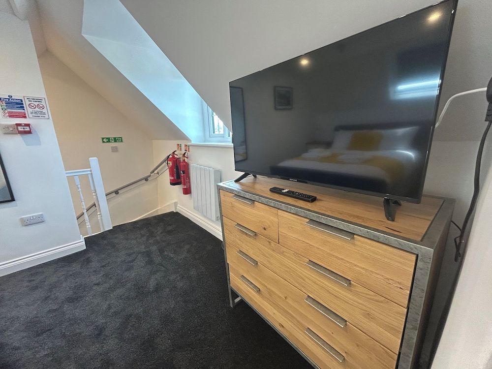 The Stag Deluxe Room, 2 Bedrooms, Non Smoking 8