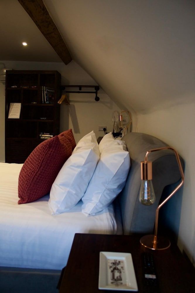 The Stag Deluxe Quadruple Room 3