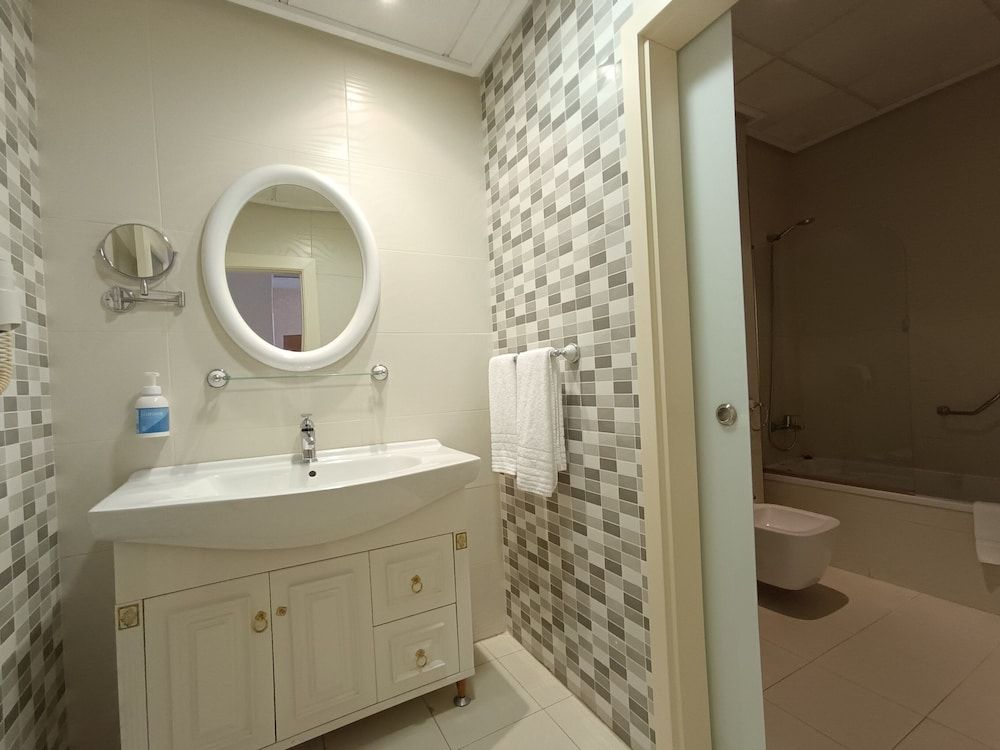 Hotel Bossh Alicia Standard Double Room, 1 Double Bed 9