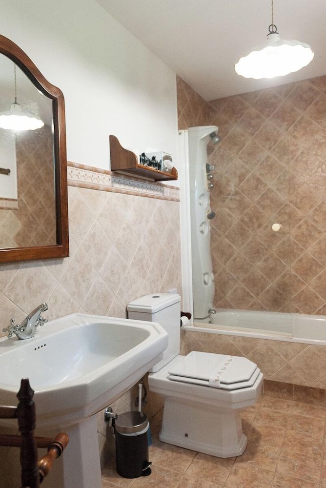 CASA DE COSTOIA Deluxe Room, Mountain View 13