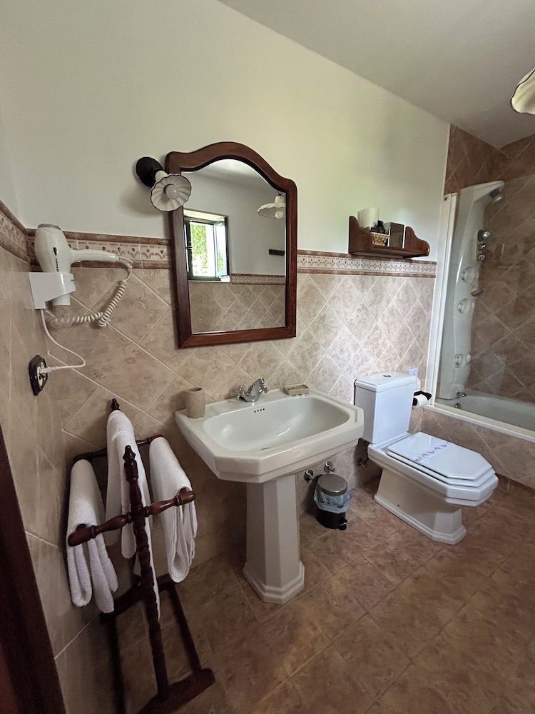 CASA DE COSTOIA Deluxe Room, Mountain View 14