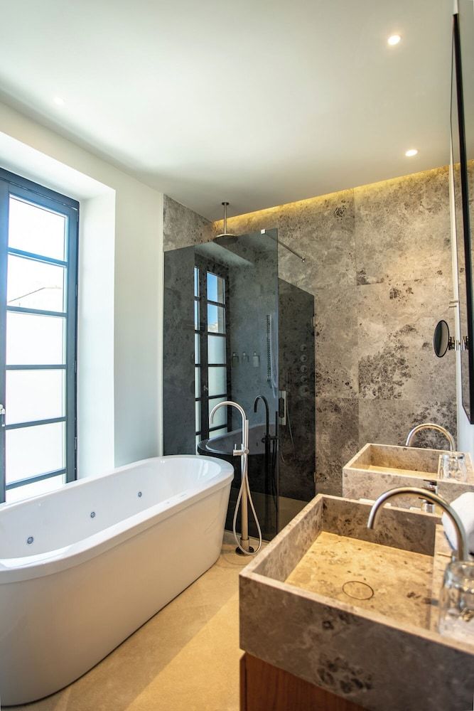 Hotel Boutique Sidonia Deluxe Suite, 2 Bedrooms, City View 7