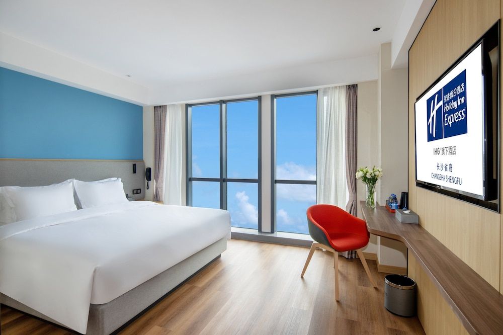 Standard Room, 1 King Bed (Extra Guest)