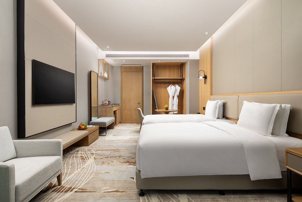 Crowne Plaza Zhoushan Seaview by IHG Standard Room, 2 Twin Beds, Harbor View 2