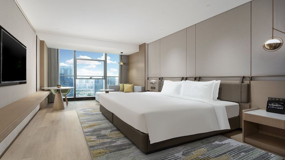 Premium Room, 1 King Bed, City View