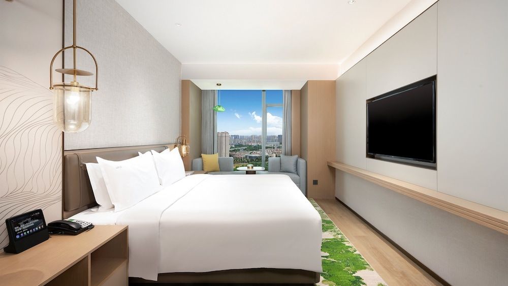 Suite, 1 King Bed (Living Area)