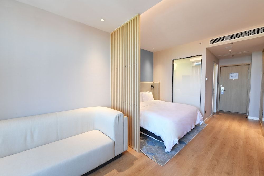 Standard Room, 1 King Bed, City View (Kids Theme)