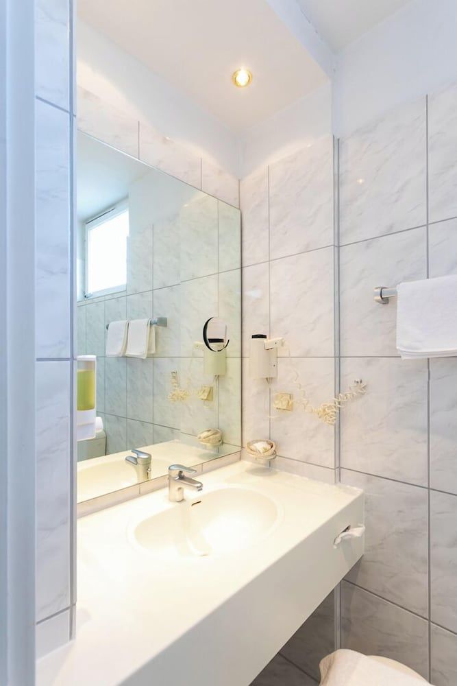 Zur Sonne Romantik Hotel & Restaurant Basic Single Room, Balcony, Garden View 2