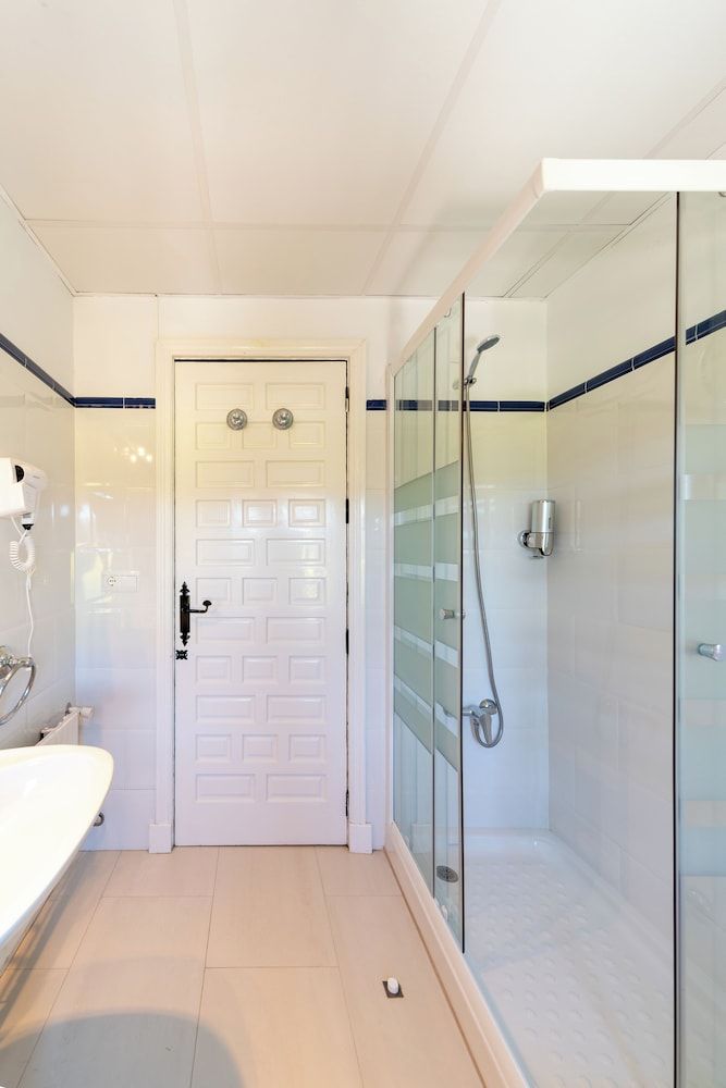 Basic Double Room, 1 Bedroom, Courtyard View, Tower