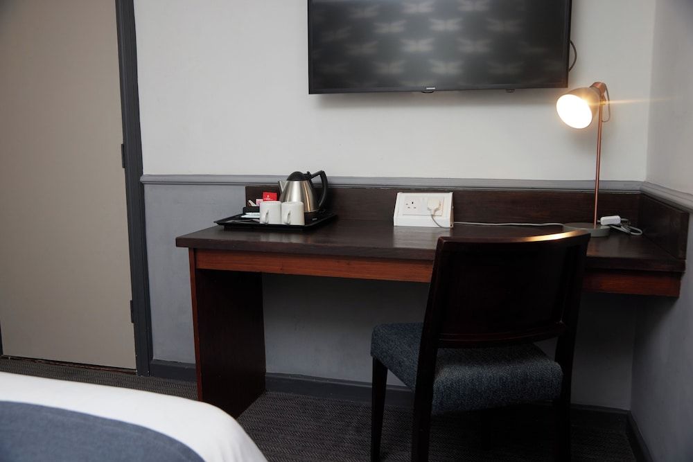 Charnwood Arms by Greene King Inns Standard Double Room 4