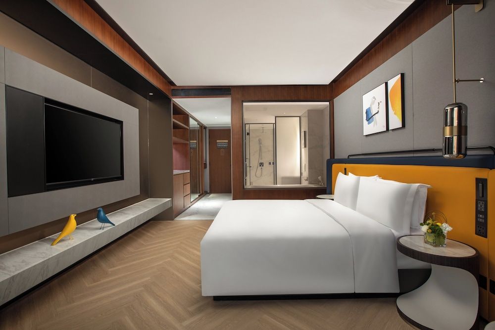 voco Hefei Binhu by IHG Standard Room, 1 King Bed, City View