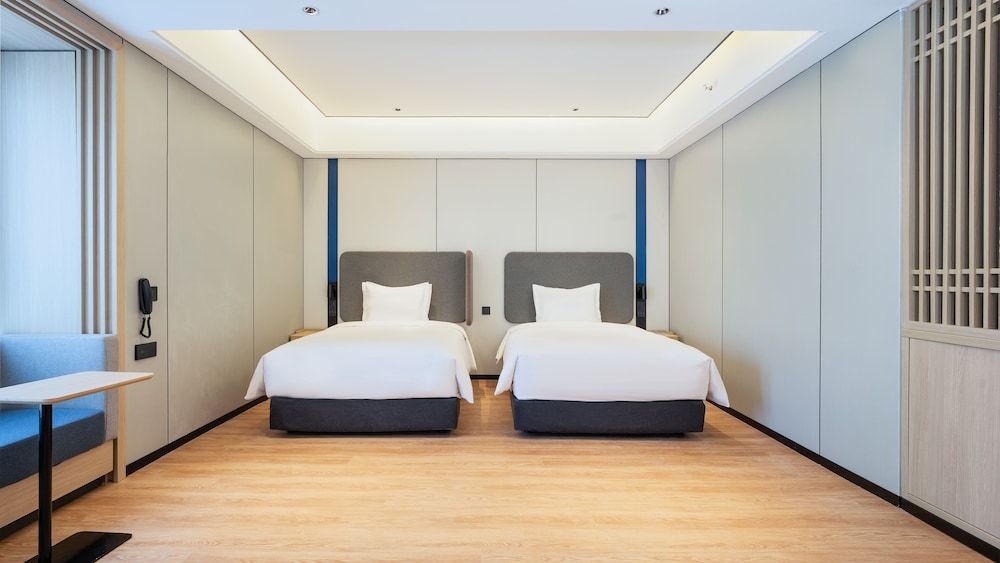 Room (Specialty)