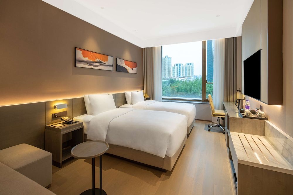 Room, Multiple Beds
