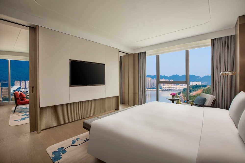 Junior Suite, 1 King Bed