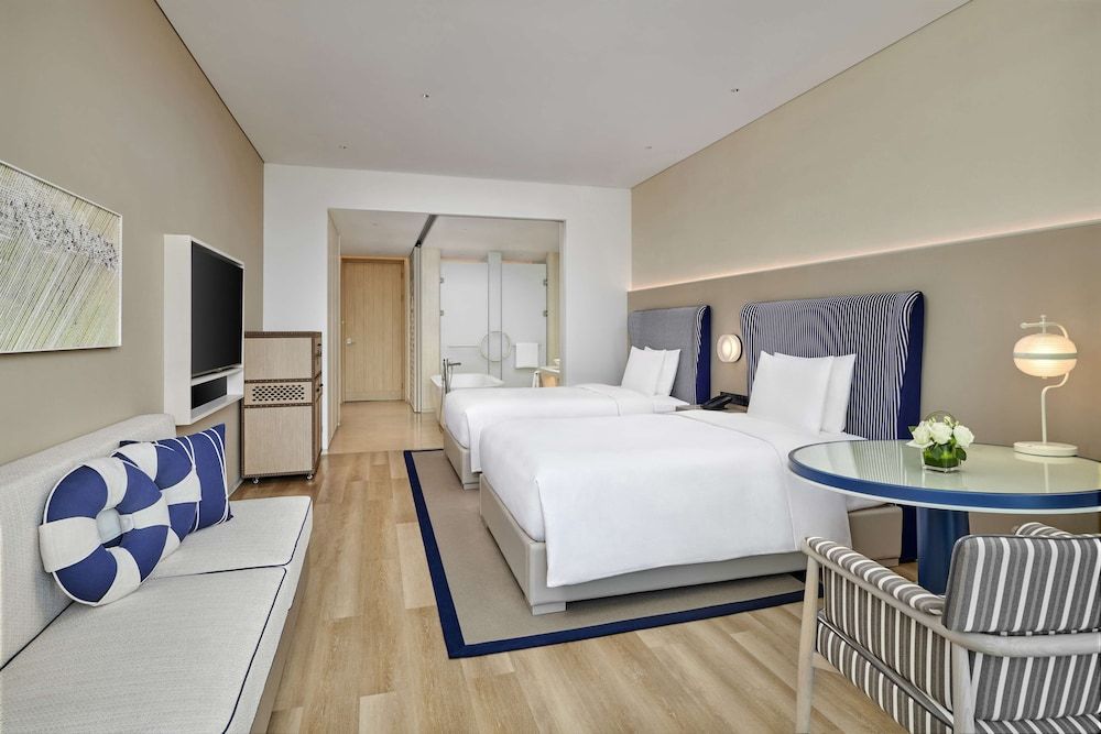 The Mermoon Resort Hainan Tufu Bay, Tapestry By Hilton Deluxe Room, 2 Twin Beds, Ocean View 3
