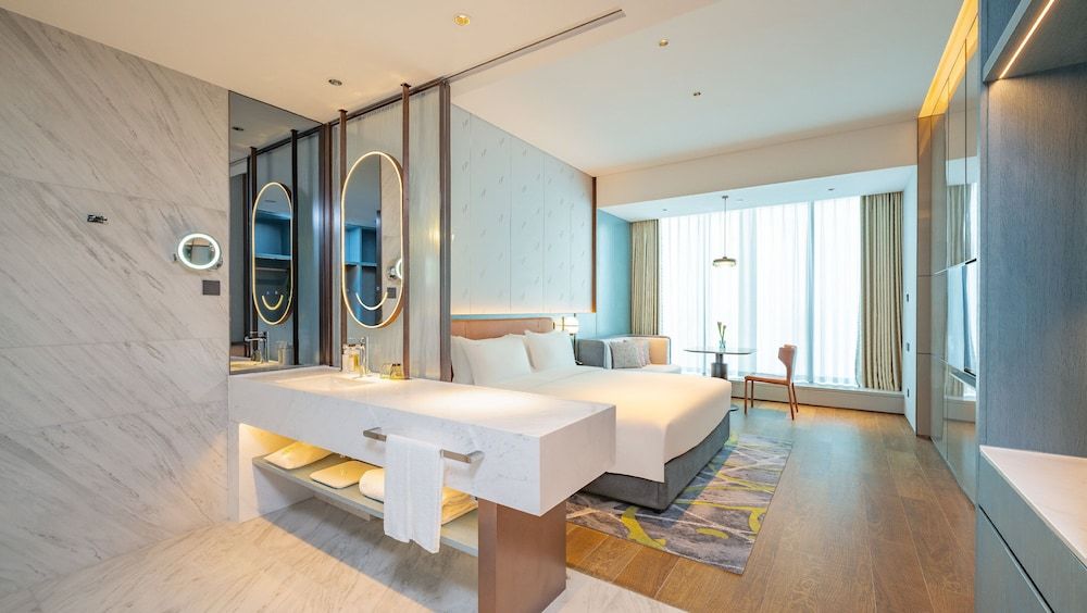 Holiday Inn Changchun Oriental Plaza by IHG Standard Room, 2 Twin Beds 3