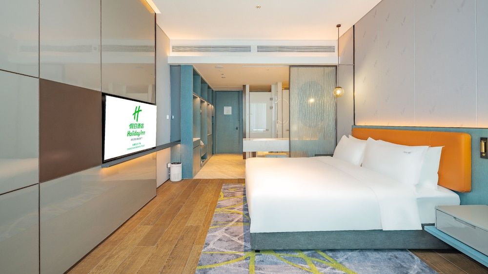 Holiday Inn Changchun Oriental Plaza by IHG Standard Room, 1 King Bed, Accessible