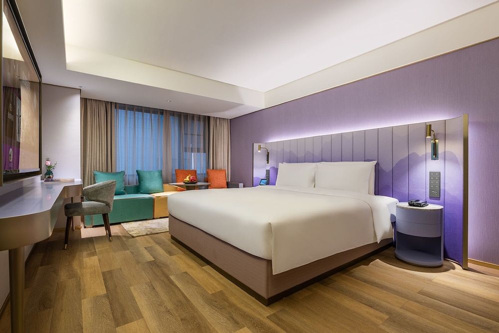 Premium Double Room, 1 Queen Bed, Non Smoking, Refrigerator