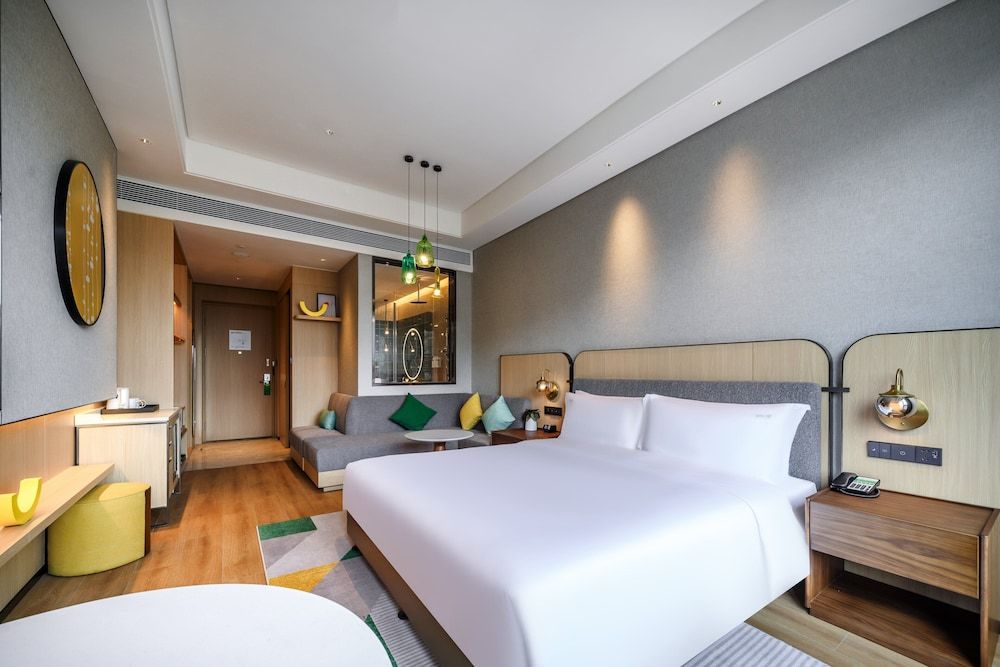 Standard Room, 1 King Bed