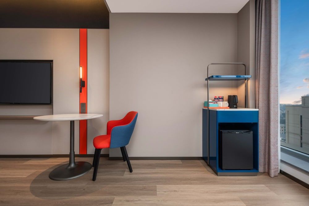 Holiday Inn Express Mianyang Sci-Tech City by IHG Standard Room, 1 King Bed (Extra Floor Space, Stocked Minibar) 7