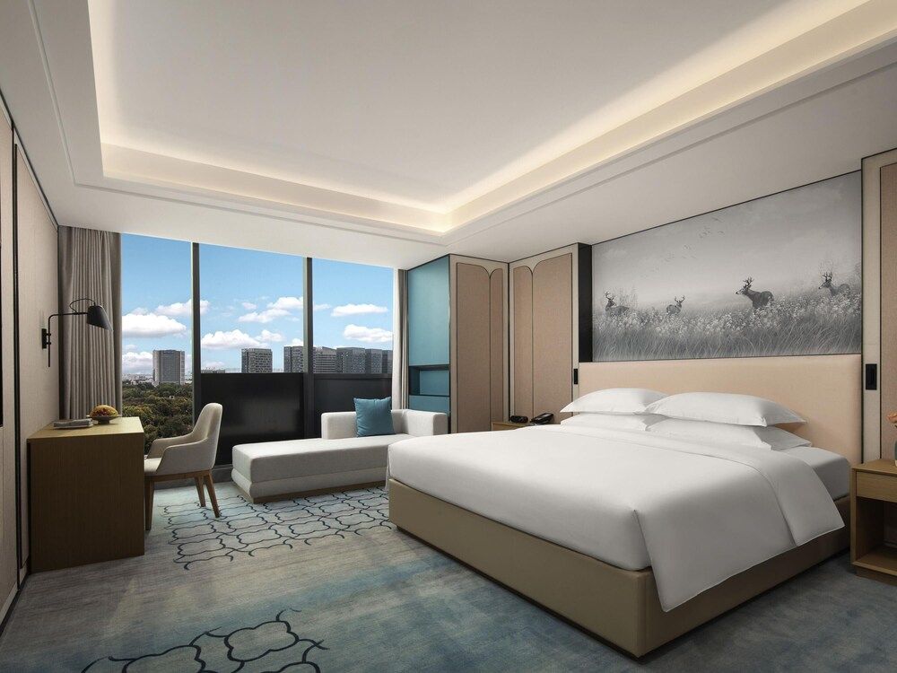 Novotel Yancheng Exhibition Center Superior Suite, 1 King Bed, Club Lounge Access