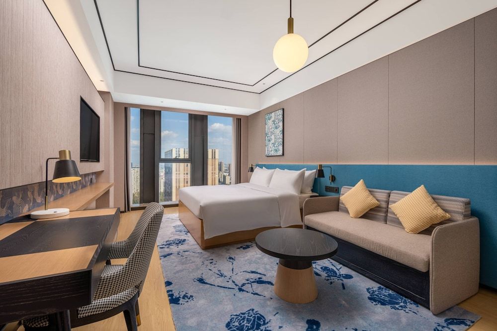 Deluxe Room, 1 King Bed