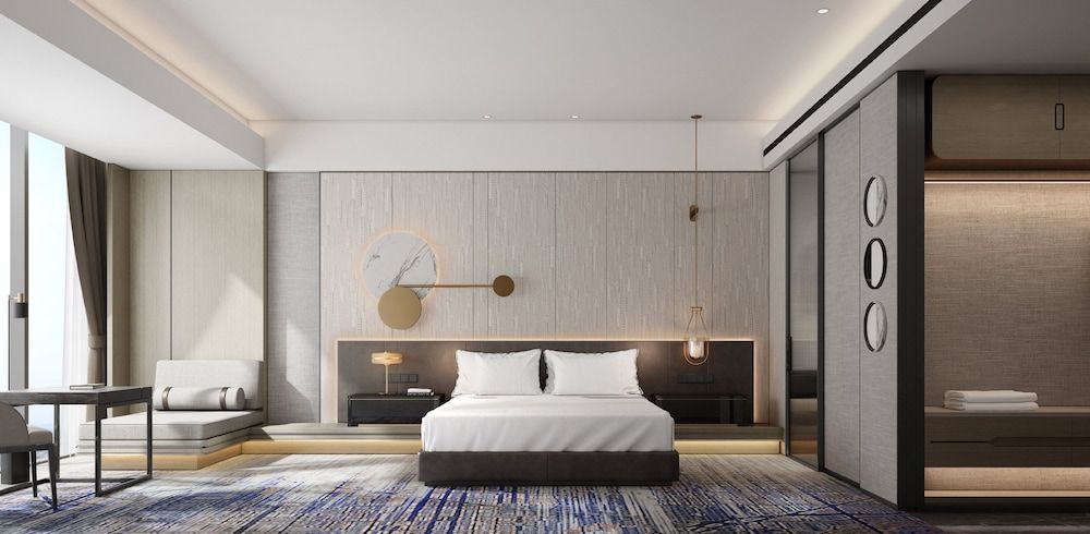 Crowne Plaza Jiangmen Binjiang by IHG Presidential Suite, 1 King Bed 2