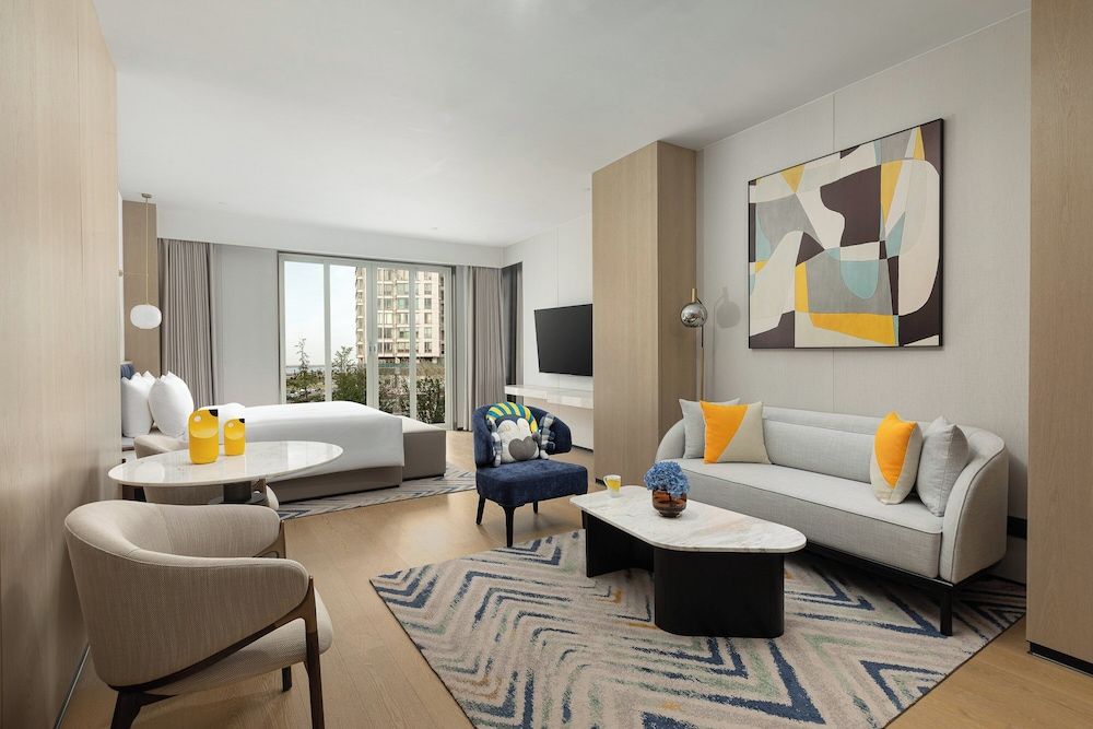 Suite, 1 King Bed