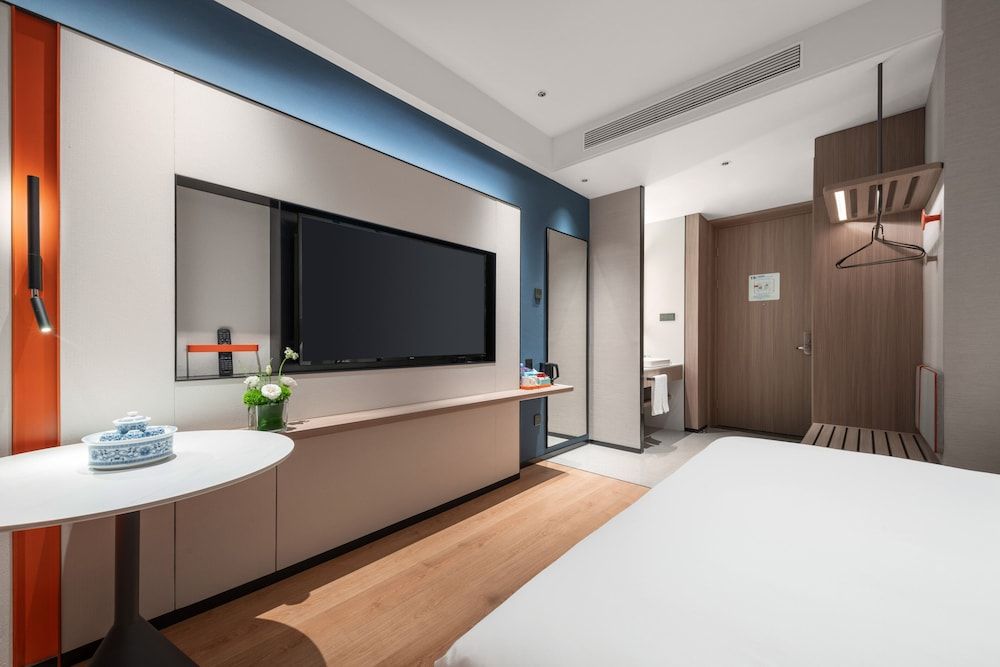 Holiday Inn Express Shantou Chenghai by IHG Standard Room 6