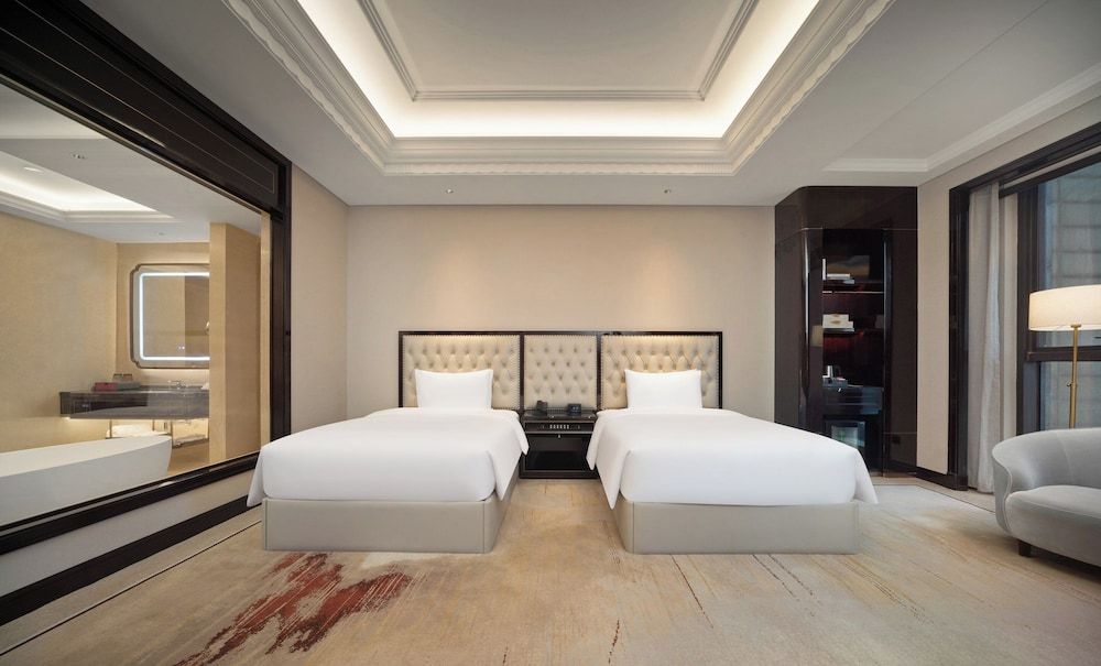 Crown Deluxe Executive Twin Room
