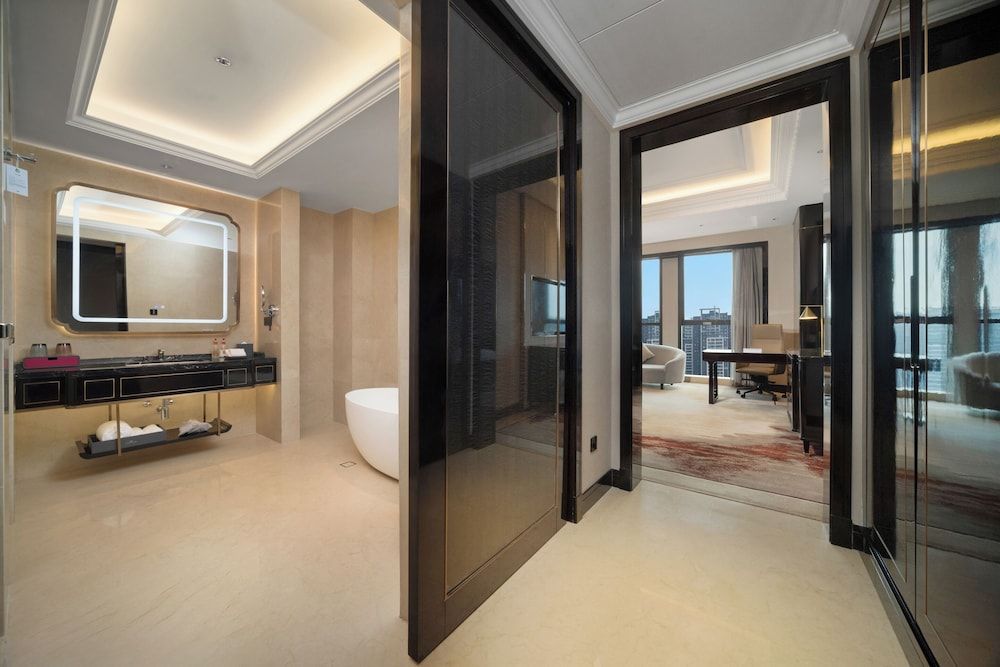 Crowne Plaza Chengdu Tianfu New Area by IHG Crowne Plaza King Room 5