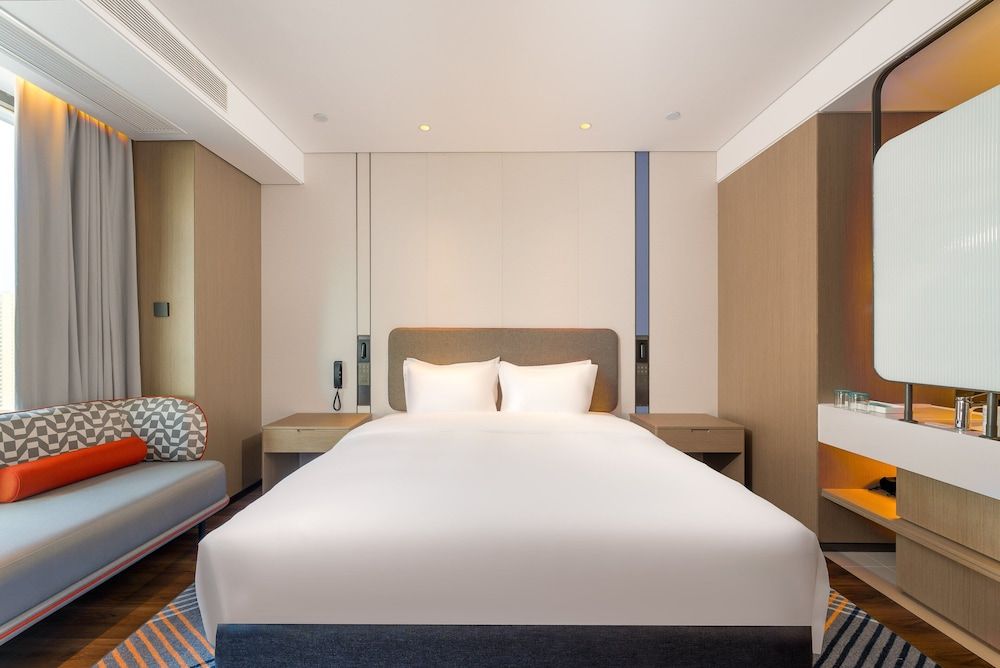 Standard Room, 1 King Bed (High Floor)