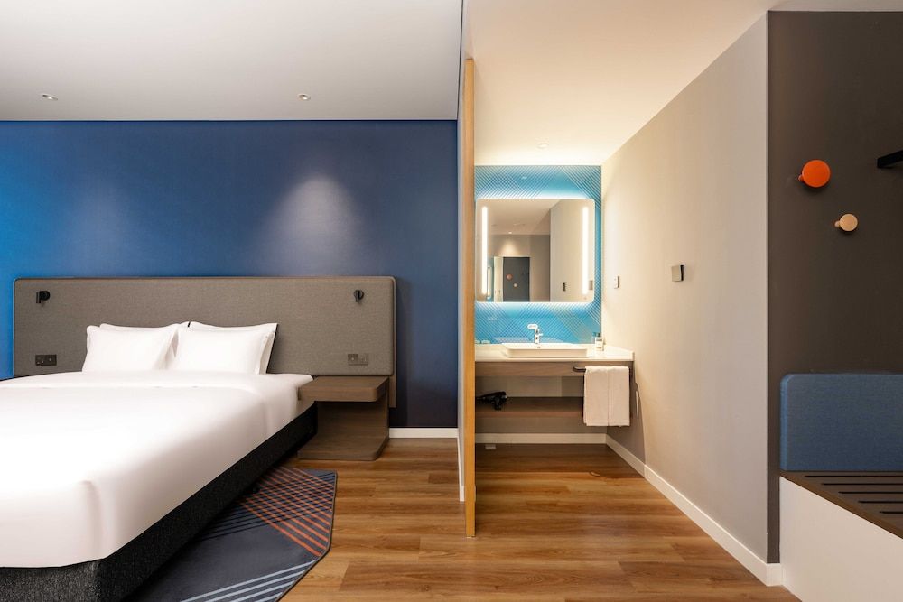 Room (Specialty)