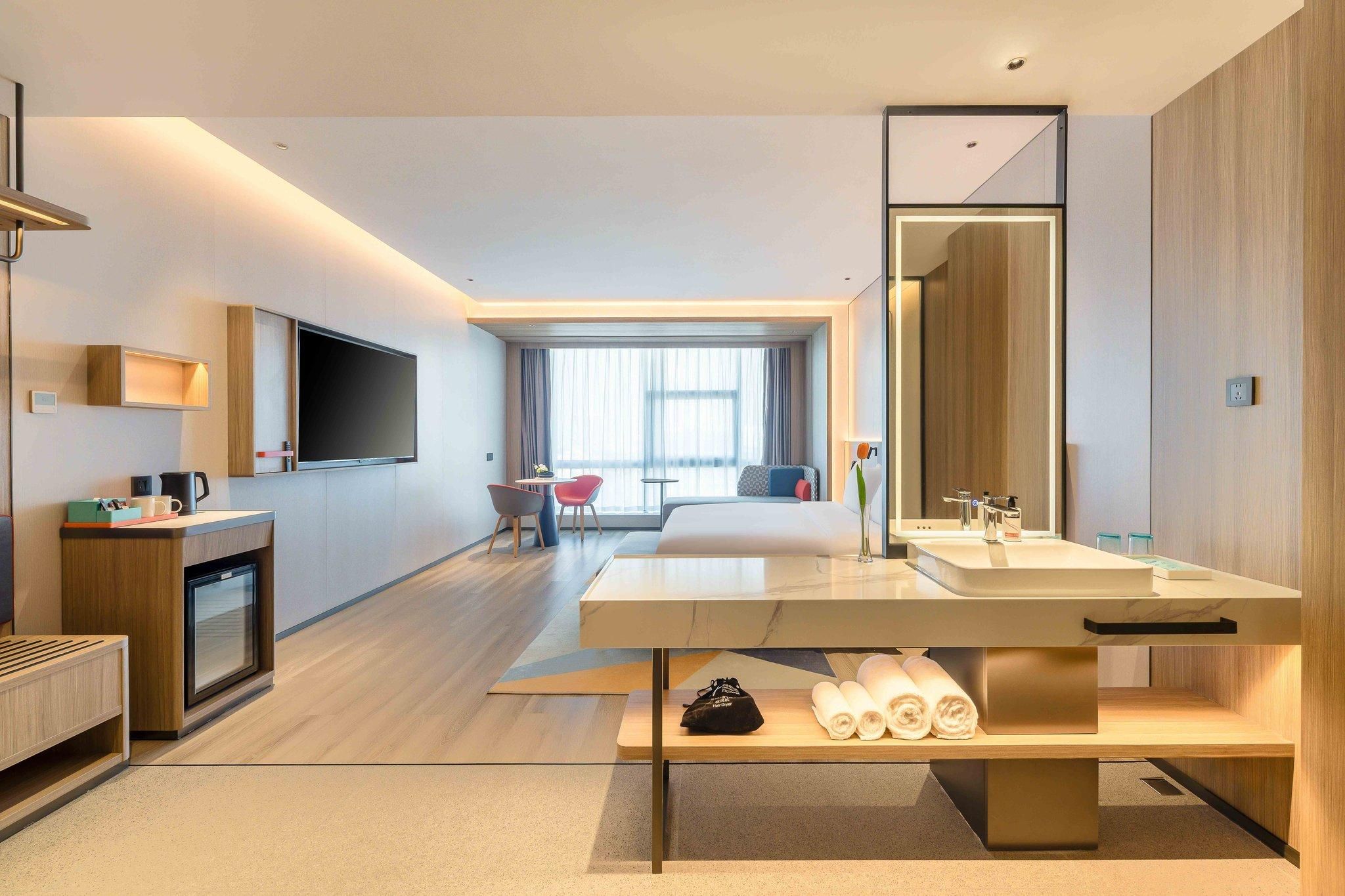 1 King 1 Single Standard