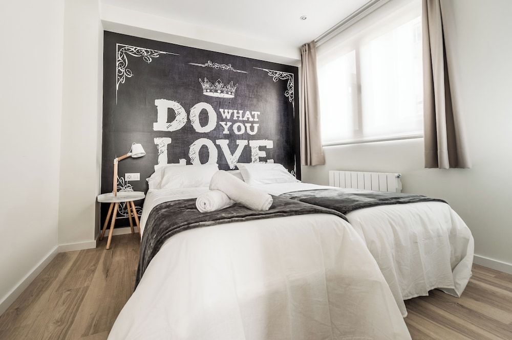 LA TORRE BOUTIQUE APARTAMENTOS Deluxe Apartment, City View