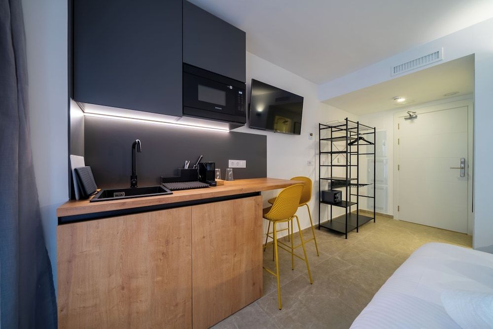 Alicante Smart Standard Double Room 8