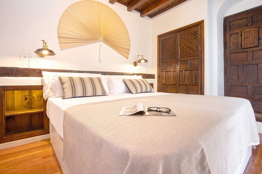 House (3 Bedrooms)