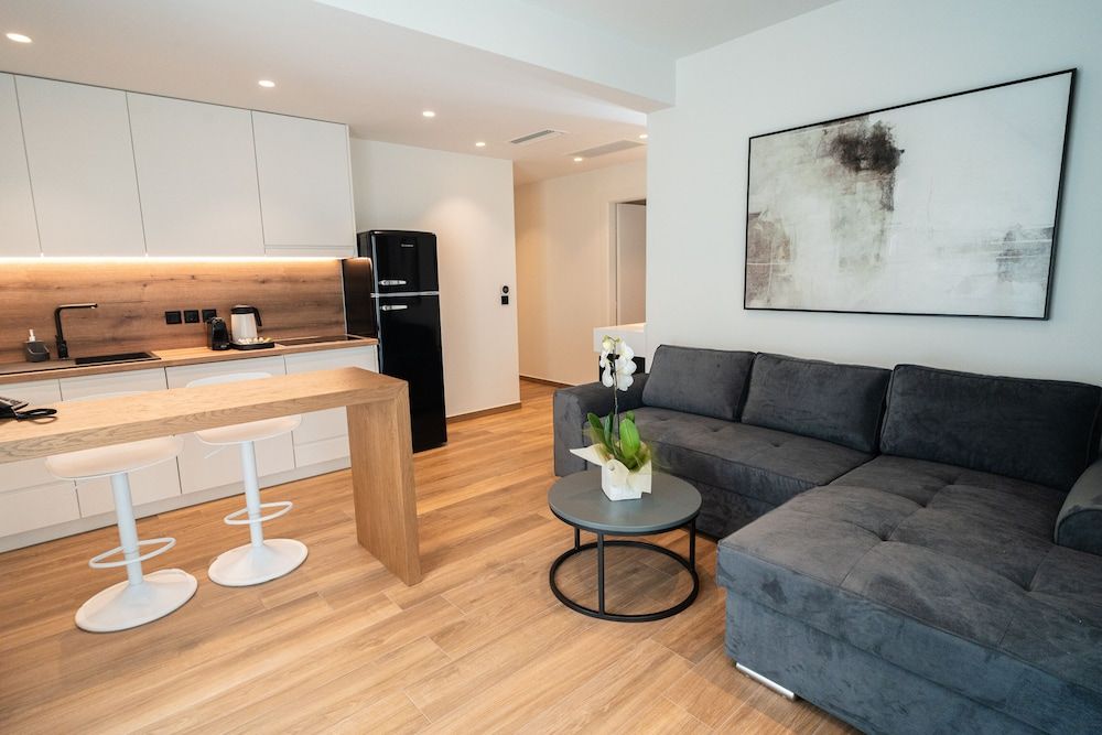 Volos Inn Hotel Deluxe Apartment 20