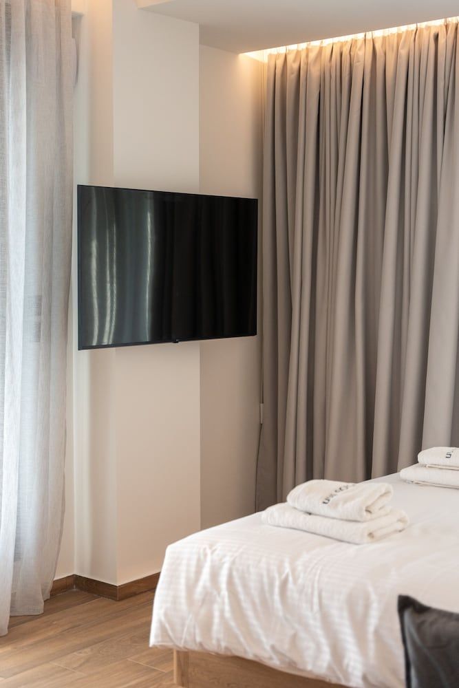 Volos Inn Hotel Deluxe Double Room 17