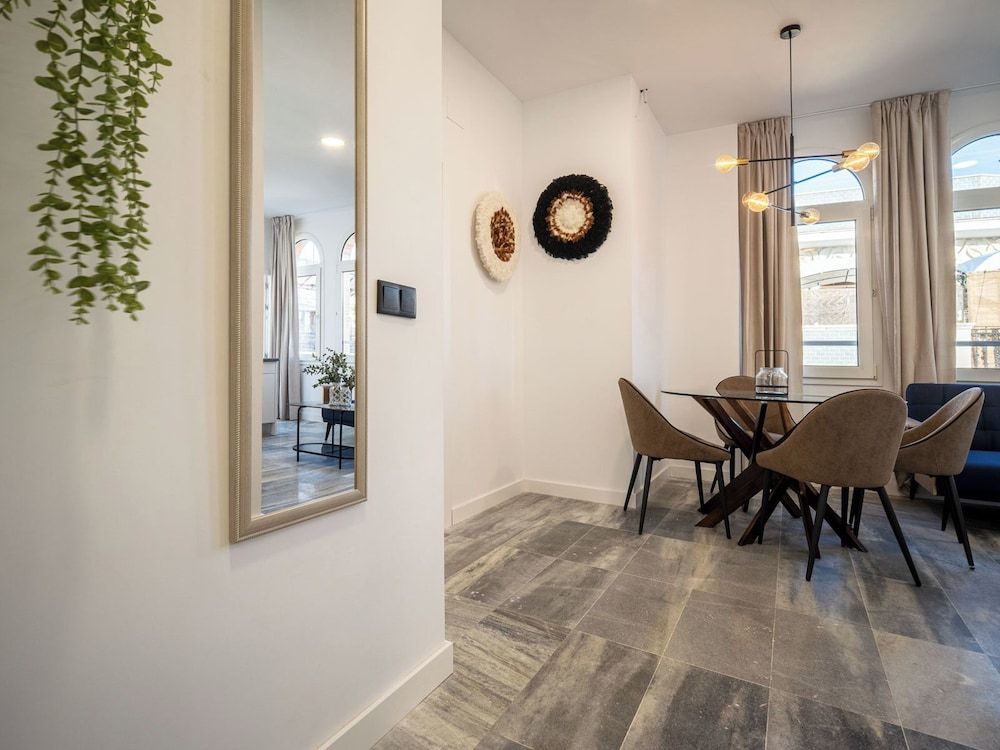 William Martin Apartments Family Apartment, City View 10